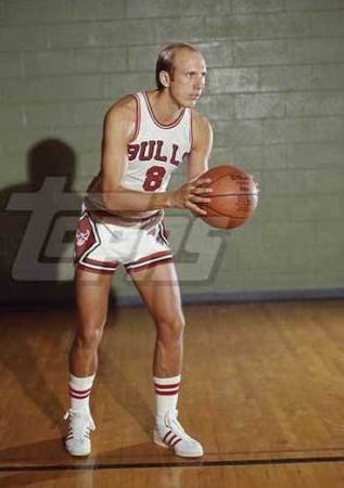 Bulls 73-74 Home Bob Weiss, Topps.jpg